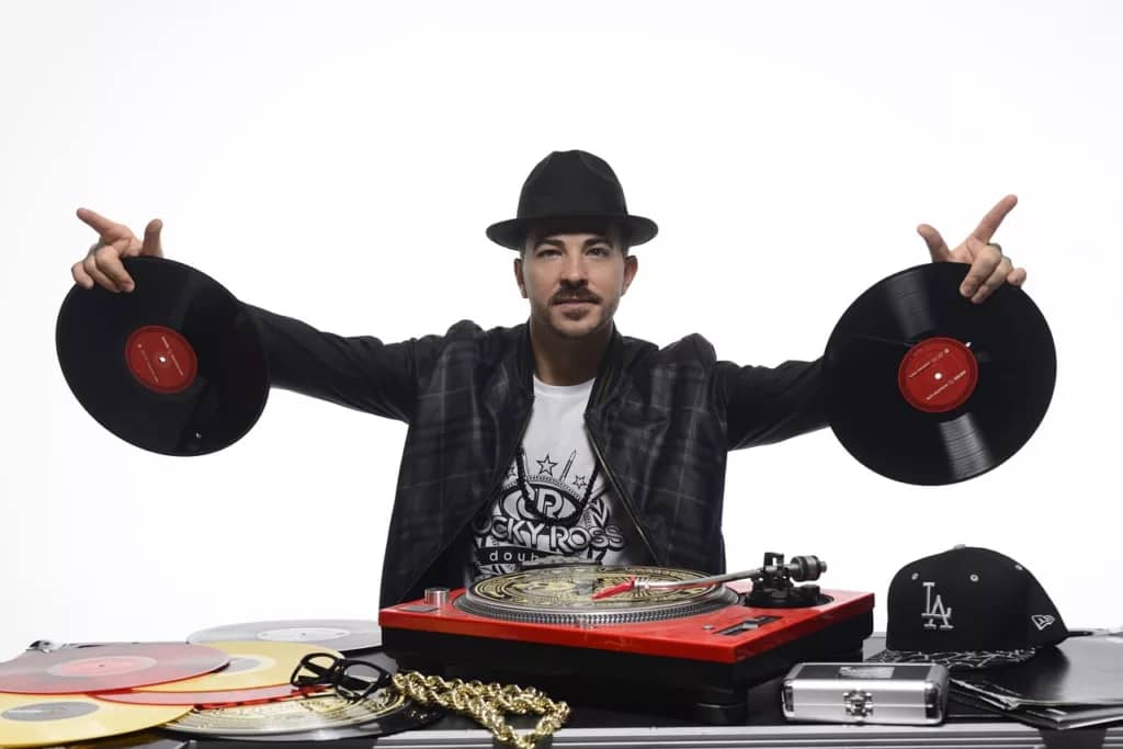 Comment maximiser sa page Facebook pour un artiste ? 1 faire connaître sa musique avec Facebook